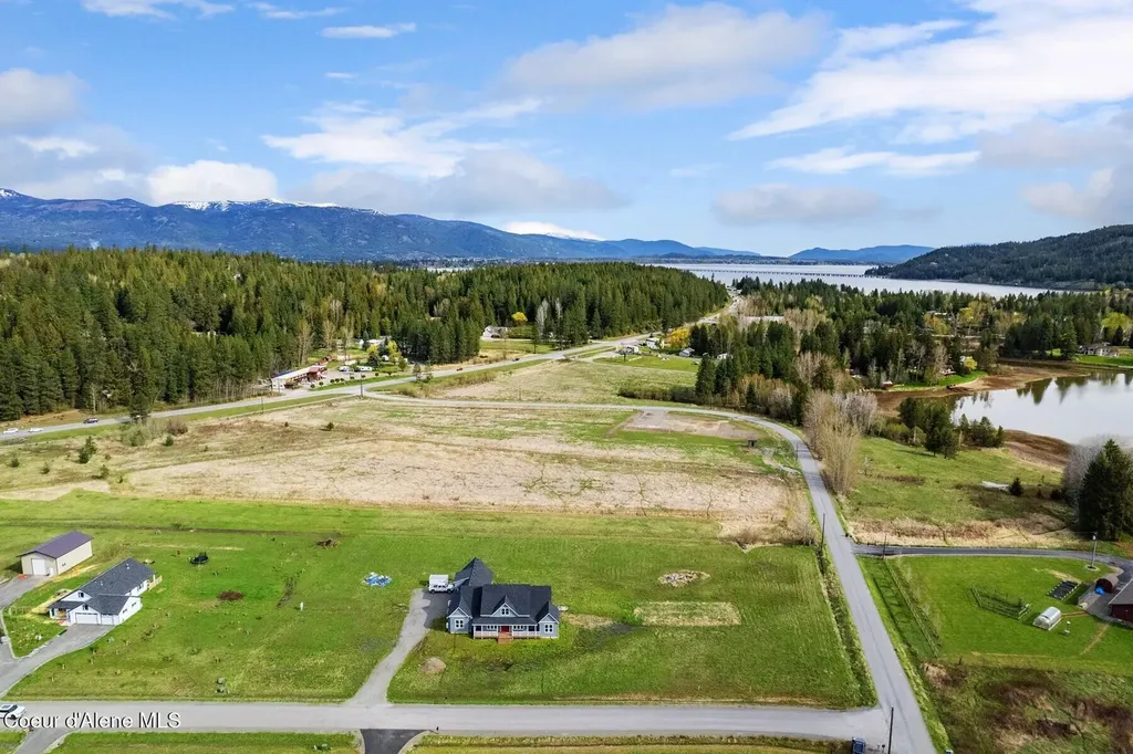 51 Pumphouse Lane Sagle ID 83860