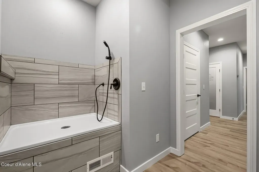 51 Pumphouse Lane Sagle ID 83860