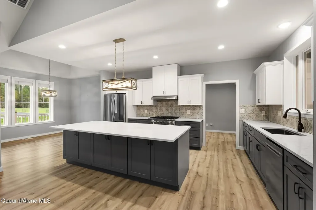 51 Pumphouse Lane Sagle ID 83860
