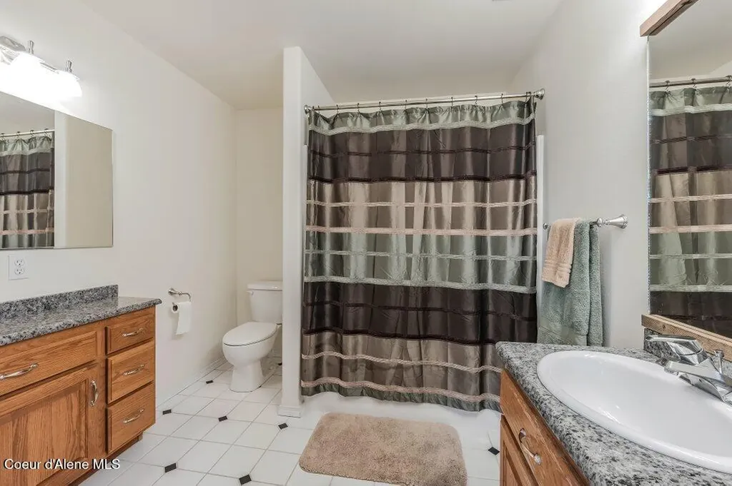 405 Brisboys Road Sagle ID 83860