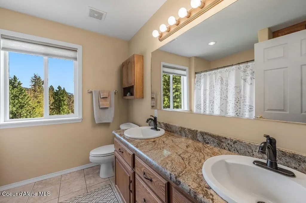 405 Brisboys Road Sagle ID 83860