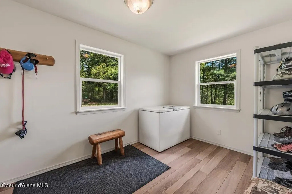405 Brisboys Road Sagle ID 83860