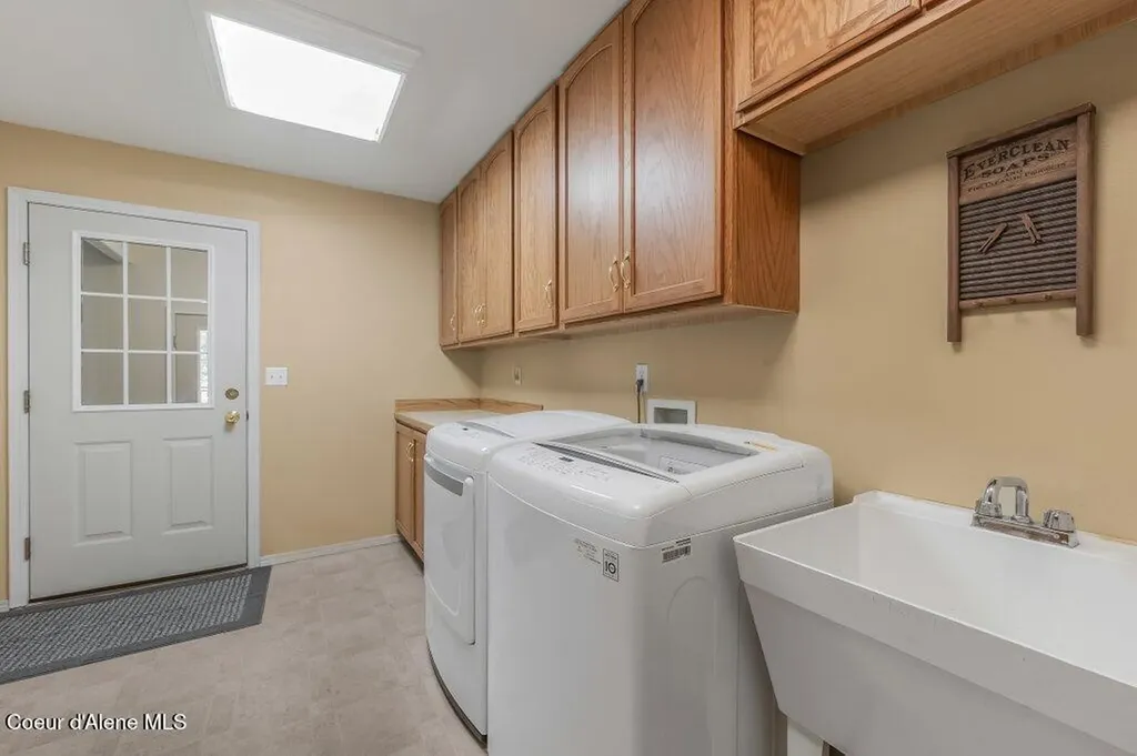405 Brisboys Road Sagle ID 83860