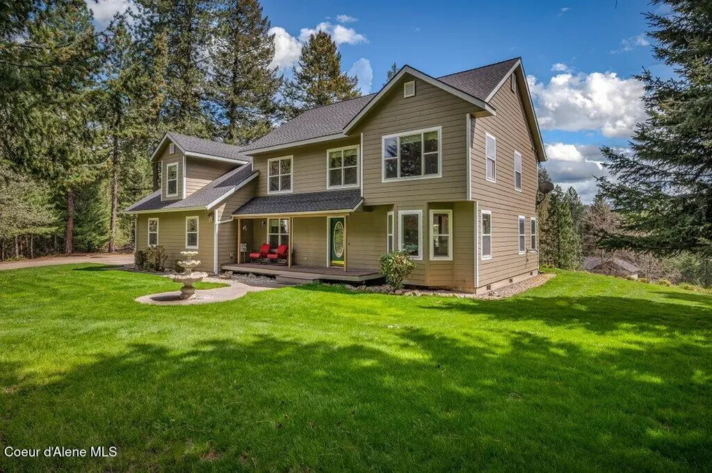 405 Brisboys Road Sagle ID 83860