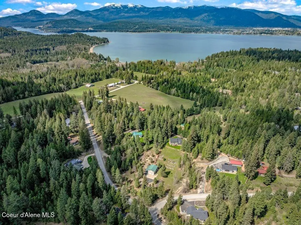 405 Brisboys Road Sagle ID 83860