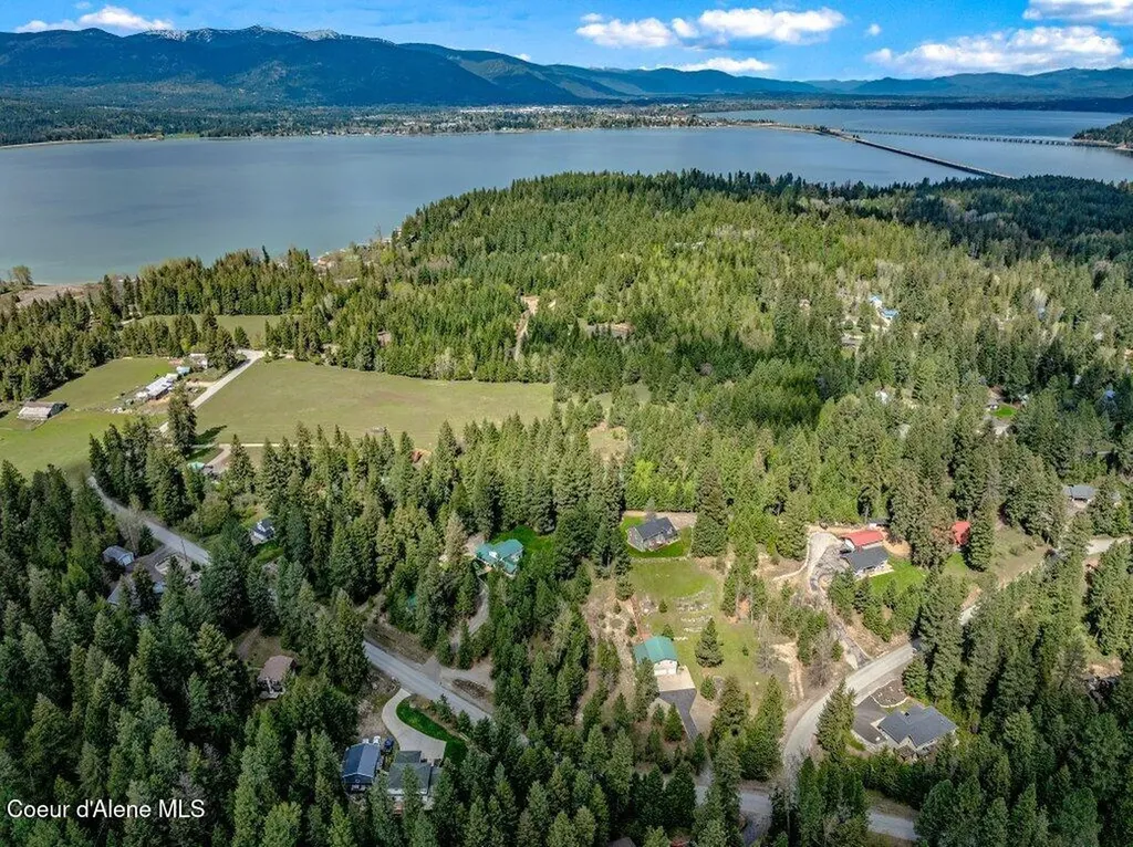 405 Brisboys Road Sagle ID 83860