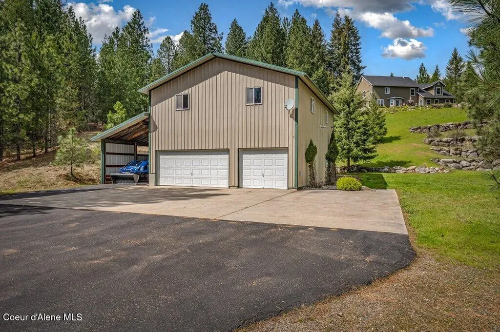 405 Brisboys Road Sagle ID 83860
