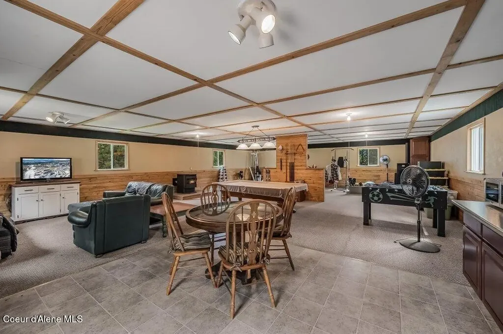 405 Brisboys Road Sagle ID 83860