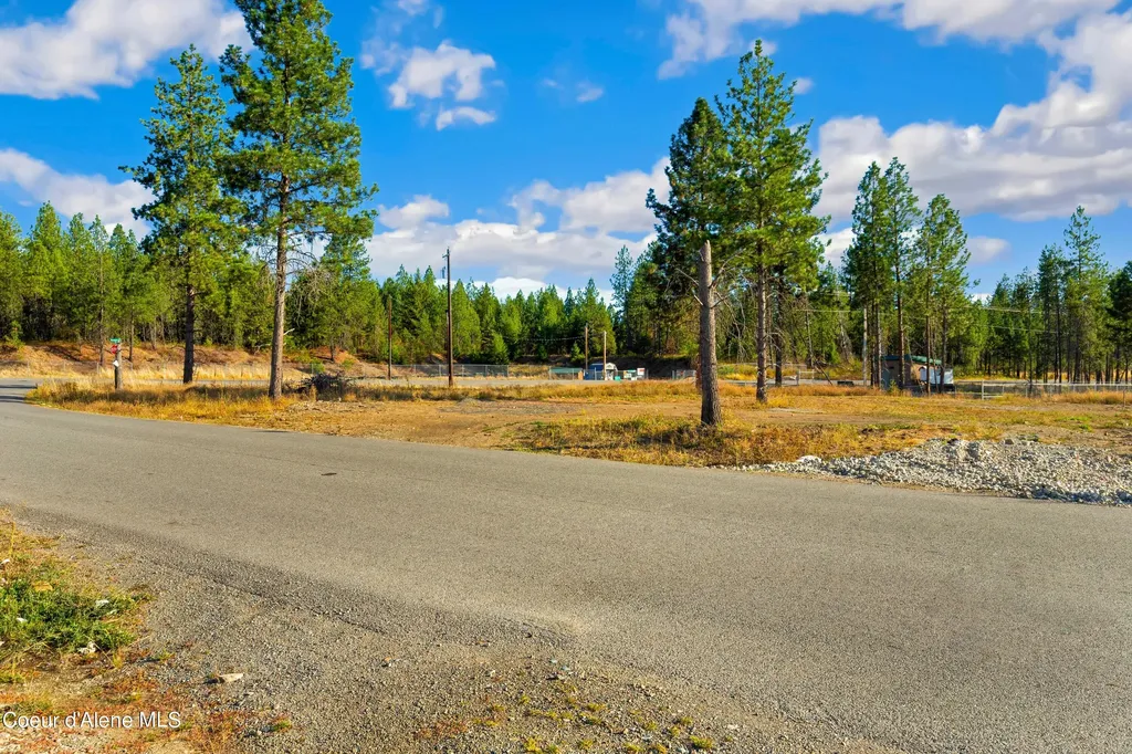 7121 E Athol Crossings Athol ID 83801