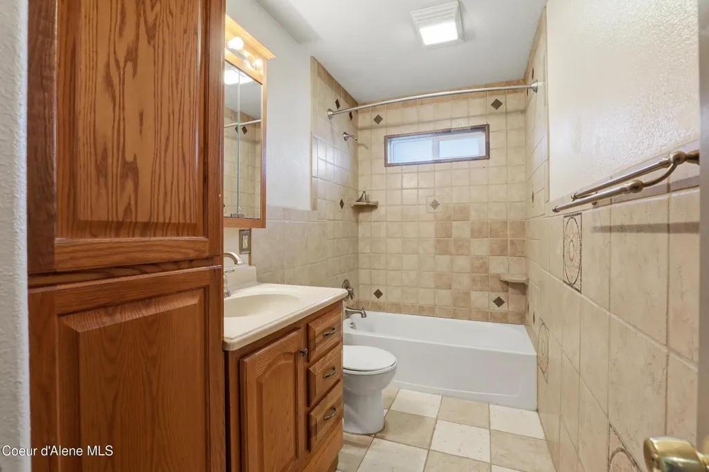 468 W Helen Avenue Hayden ID 83835