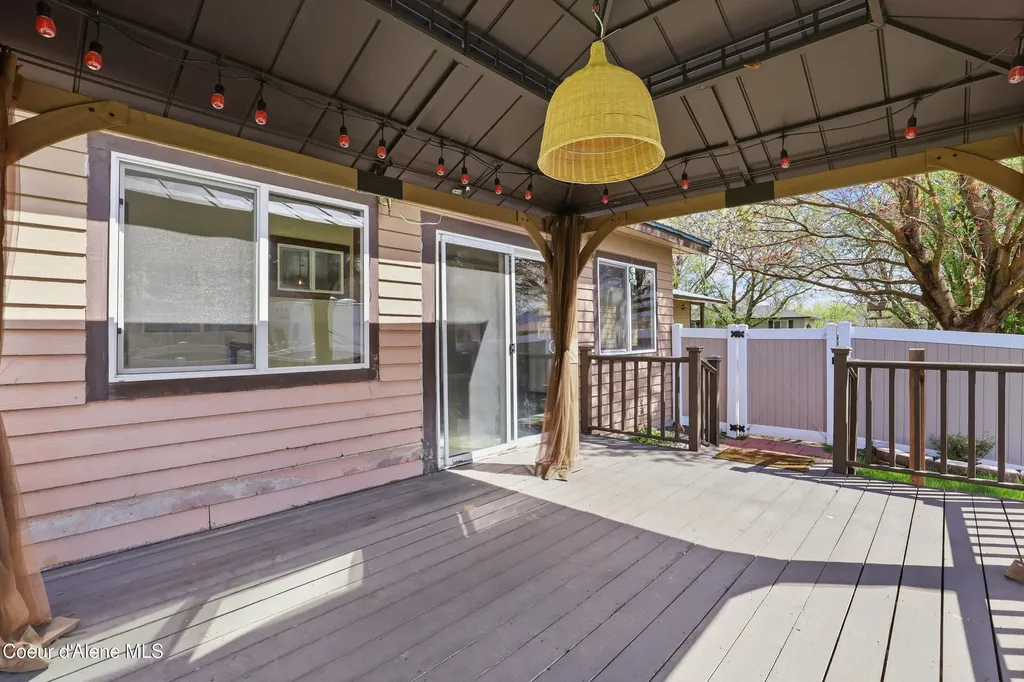 468 W Helen Avenue Hayden ID 83835
