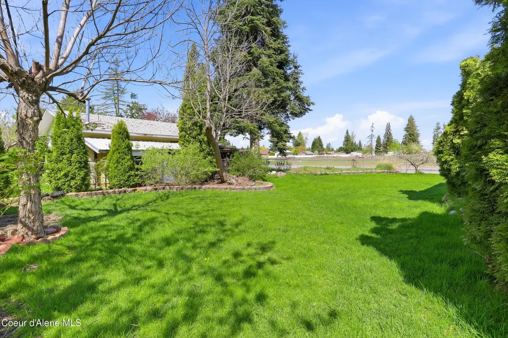 468 W Helen Avenue Hayden ID 83835