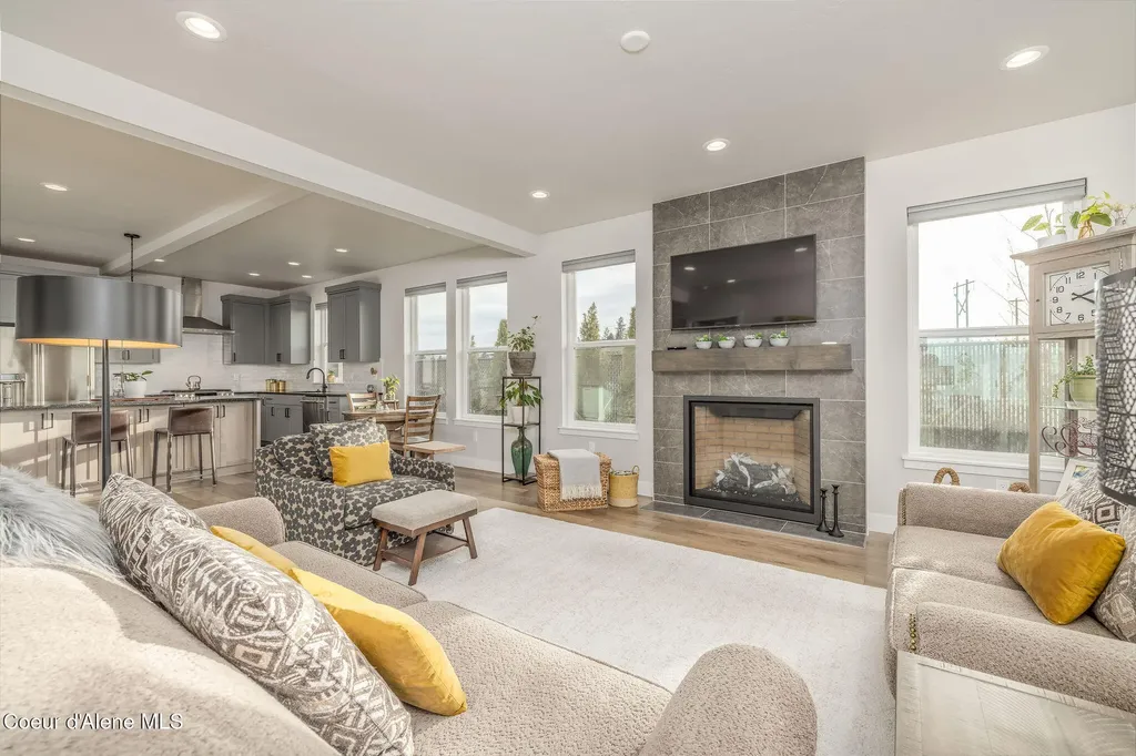3351 N Blaze Loop Post Falls ID 83854