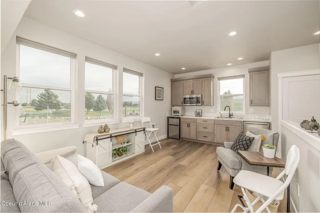3351 N Blaze Loop Post Falls ID 83854