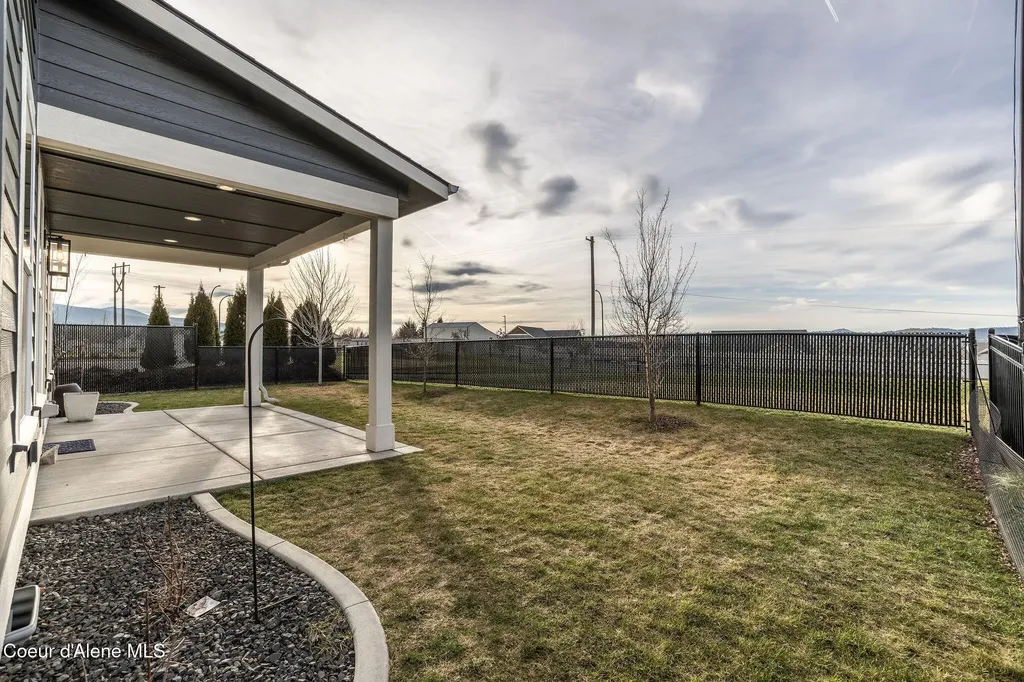 3351 N Blaze Loop Post Falls ID 83854