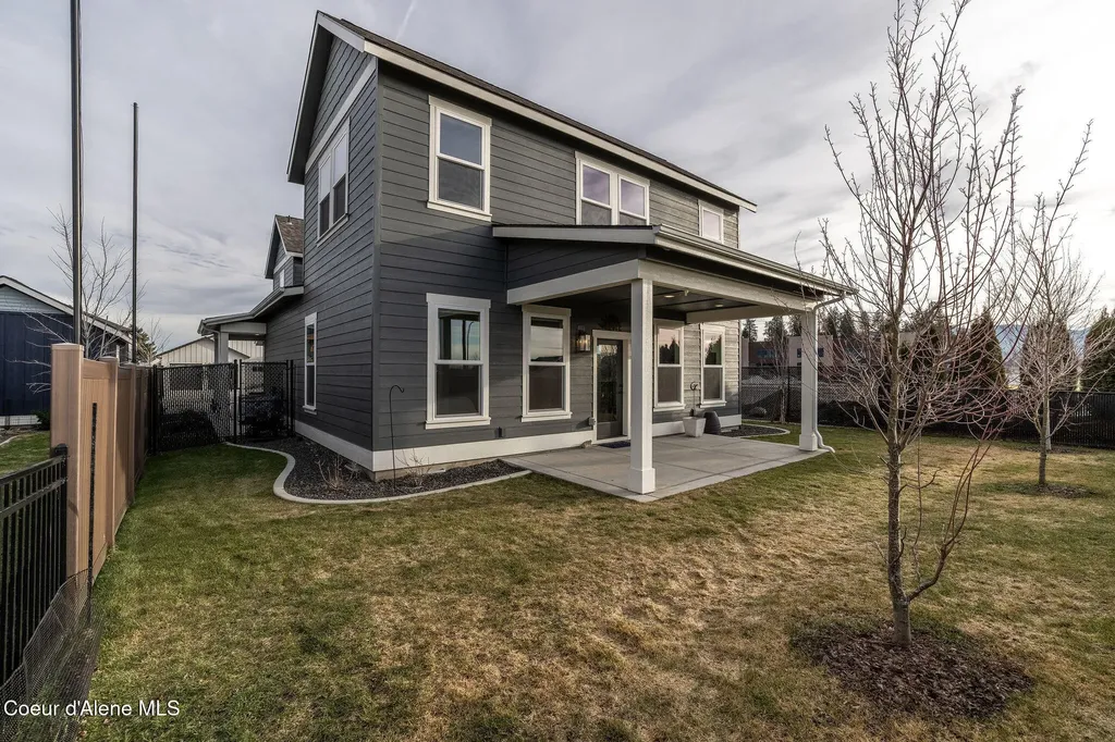 3351 N Blaze Loop Post Falls ID 83854
