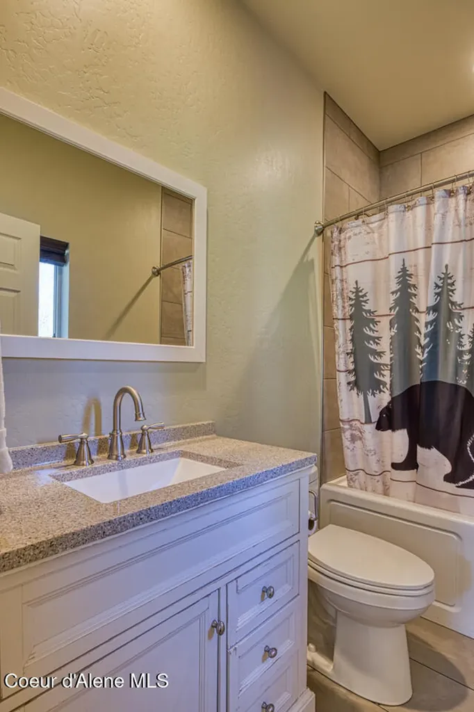 453 Birch Haven Drive Sagle ID 83860