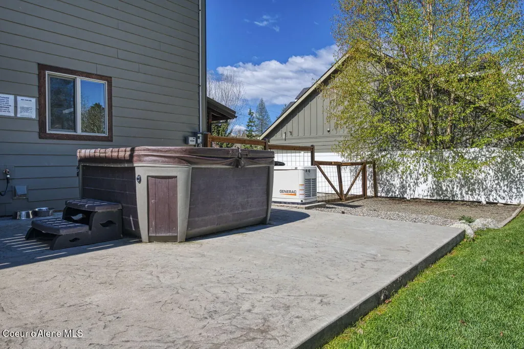 453 Birch Haven Drive Sagle ID 83860