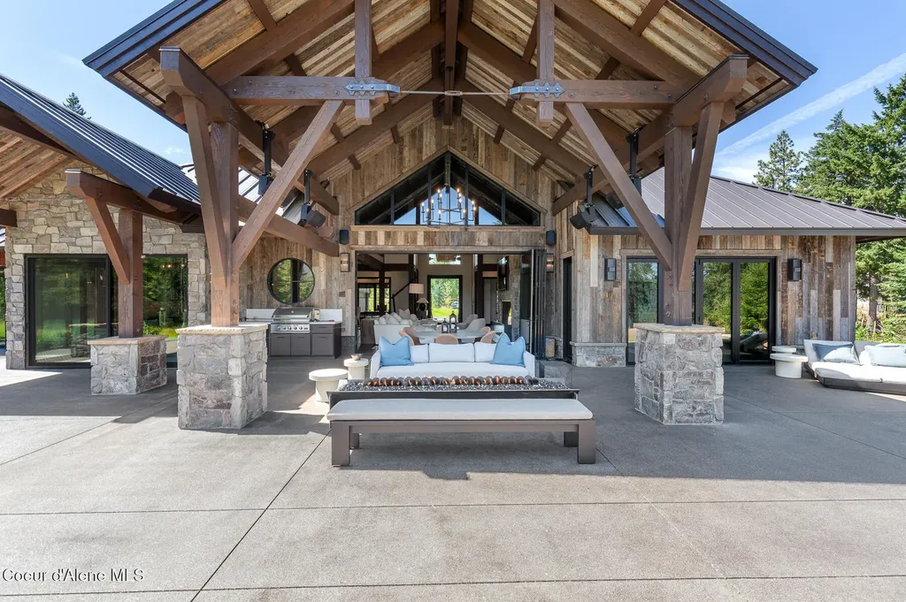 2848 E Lower Pasture Road Harrison ID 83833
