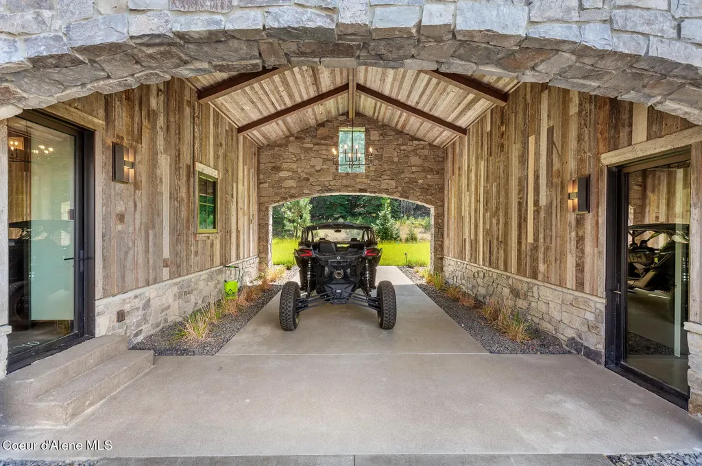 2848 E Lower Pasture Road Harrison ID 83833