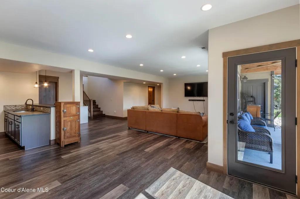 355 Olympic Drive Sandpoint ID 83864
