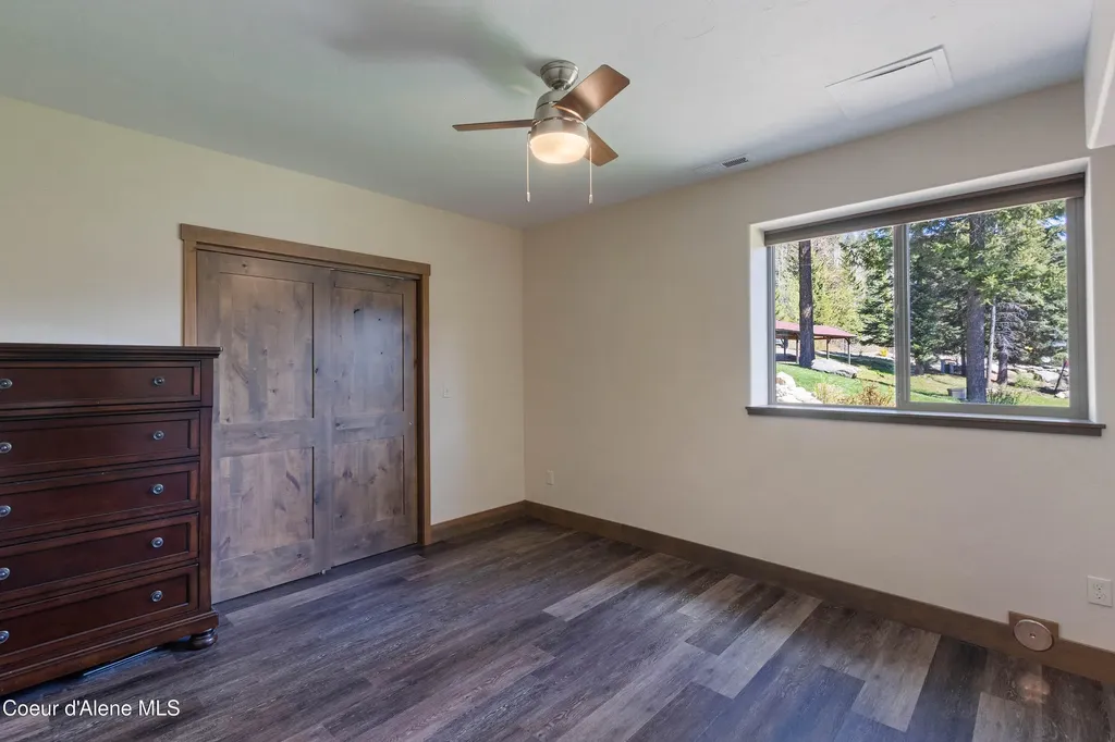 355 Olympic Drive Sandpoint ID 83864