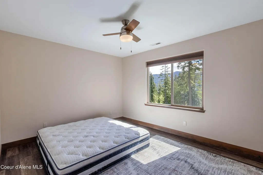 355 Olympic Drive Sandpoint ID 83864