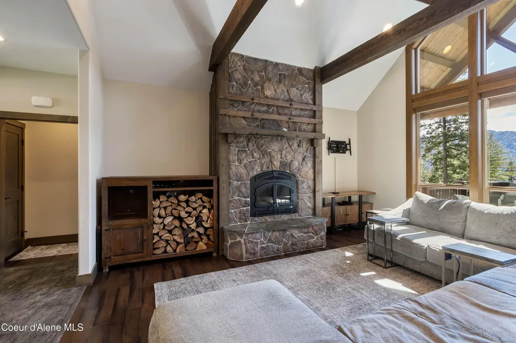355 Olympic Drive Sandpoint ID 83864