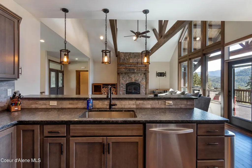 355 Olympic Drive Sandpoint ID 83864