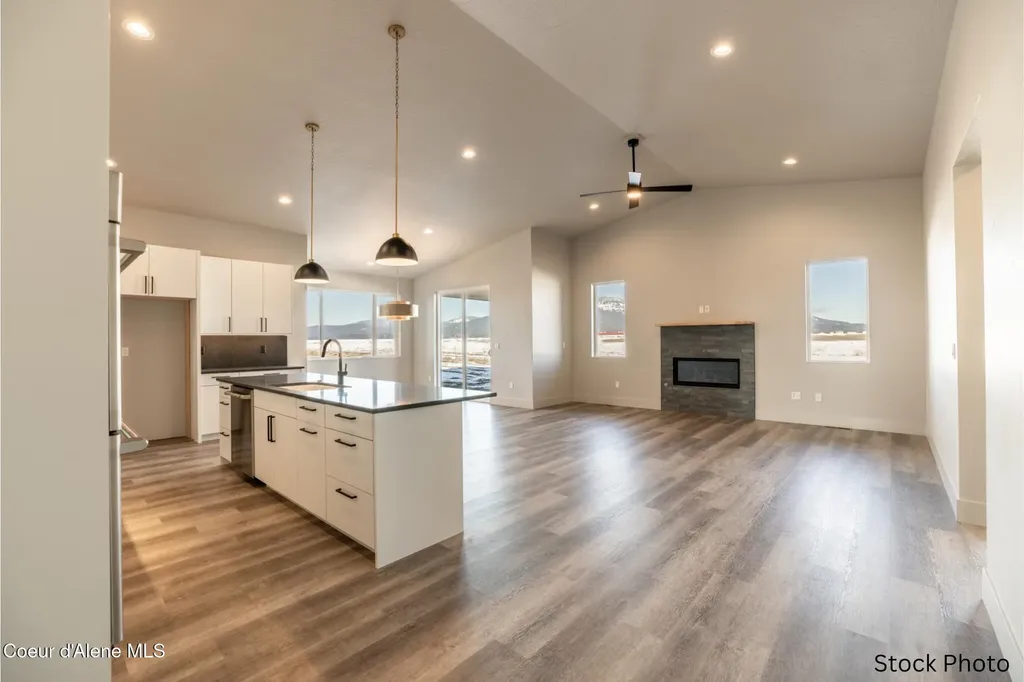 6017 W Moresby Avenue Rathdrum ID 83858