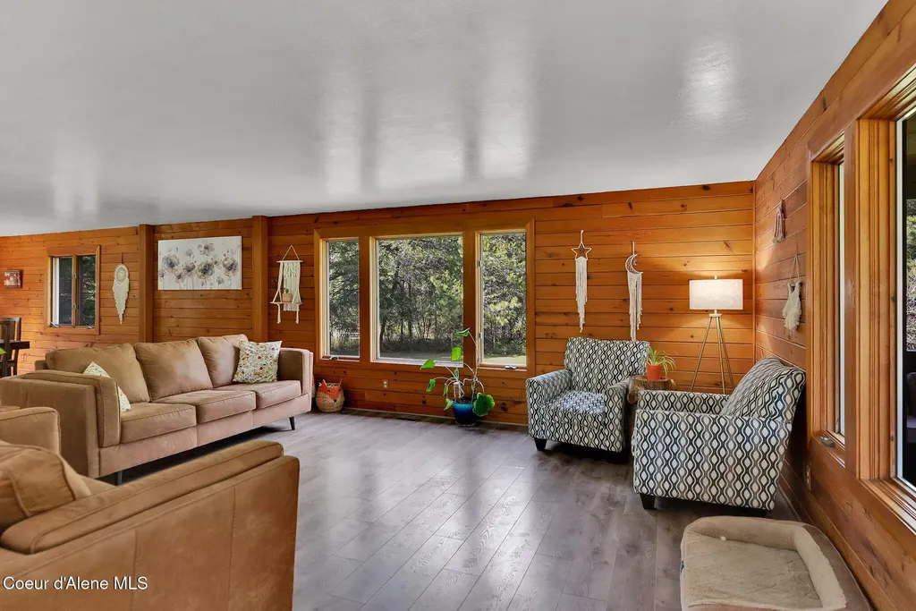 24842 N Cedar Mountain Road Athol ID 83801