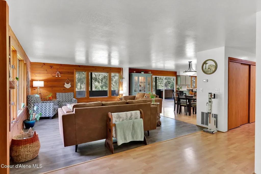 24842 N Cedar Mountain Road Athol ID 83801