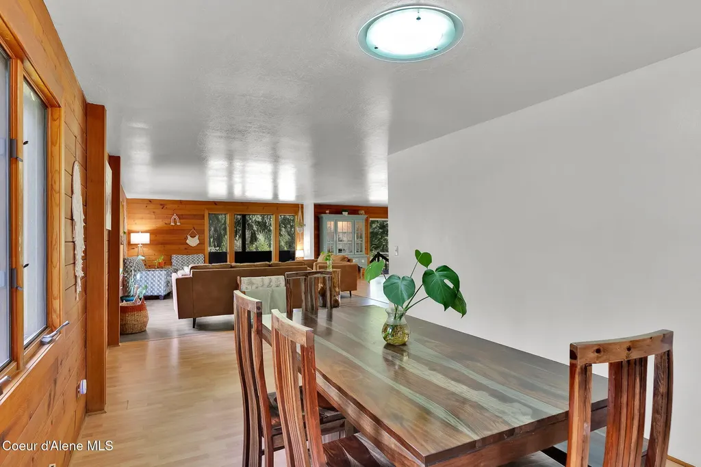 24842 N Cedar Mountain Road Athol ID 83801