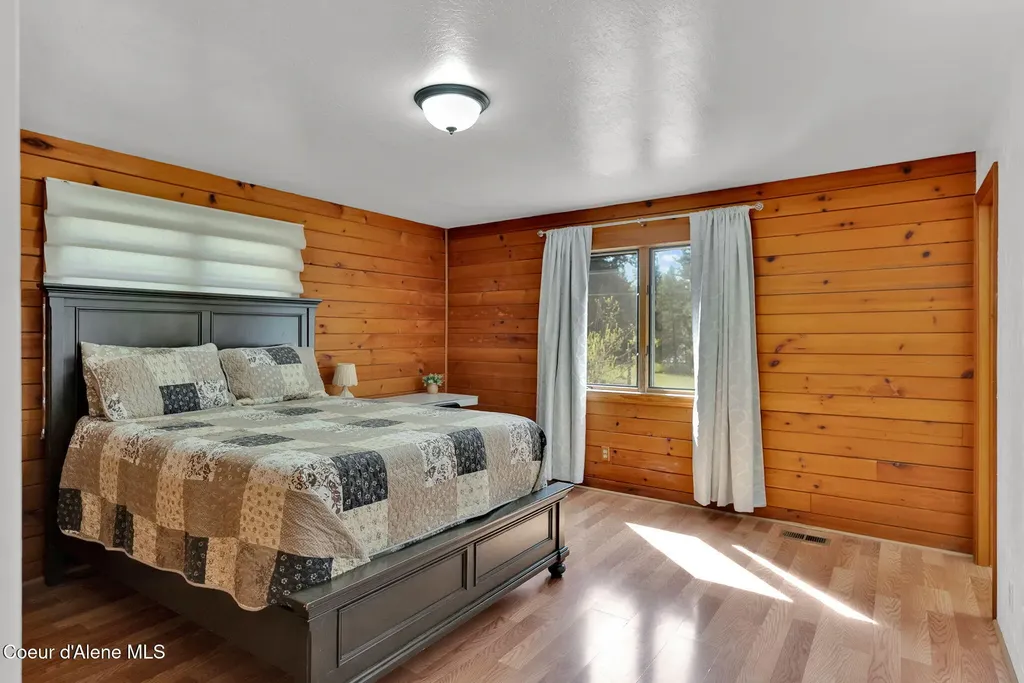 24842 N Cedar Mountain Road Athol ID 83801