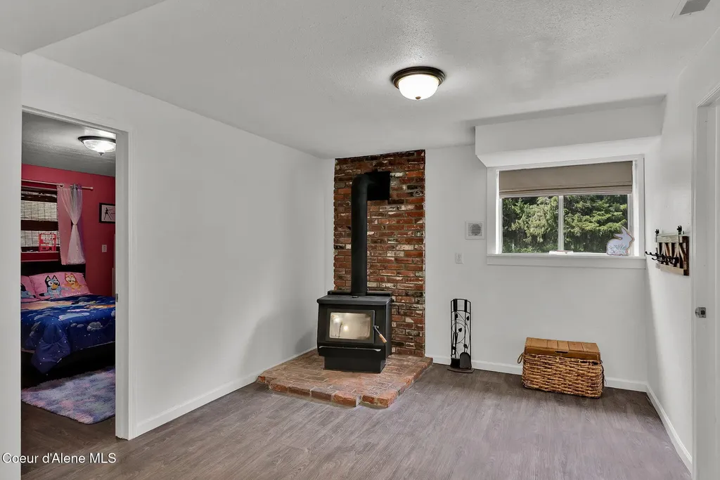 24842 N Cedar Mountain Road Athol ID 83801
