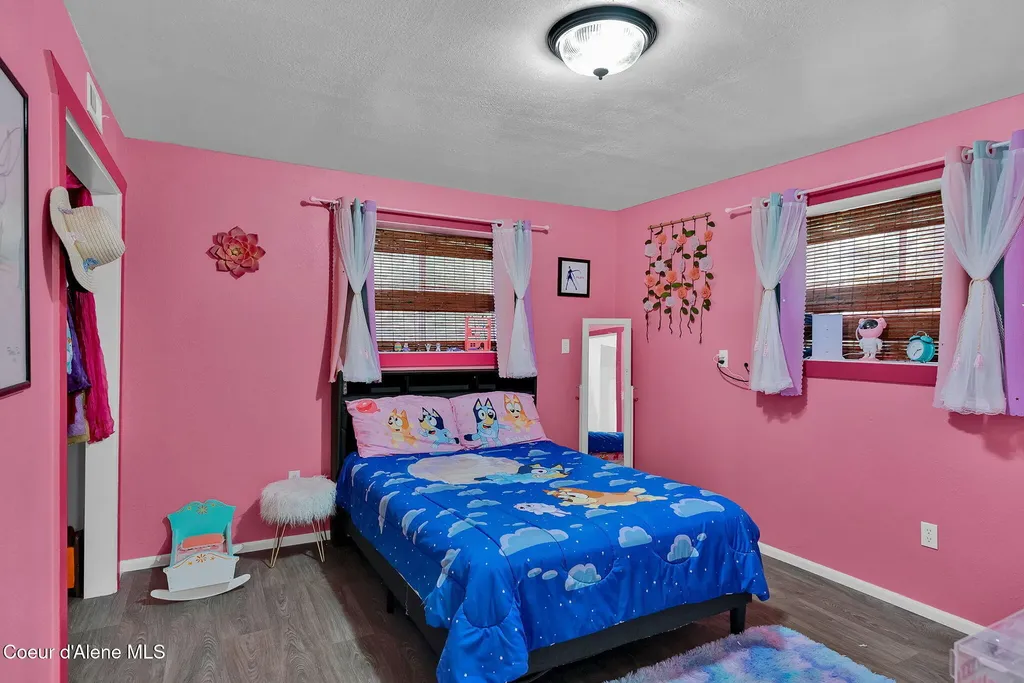 24842 N Cedar Mountain Road Athol ID 83801