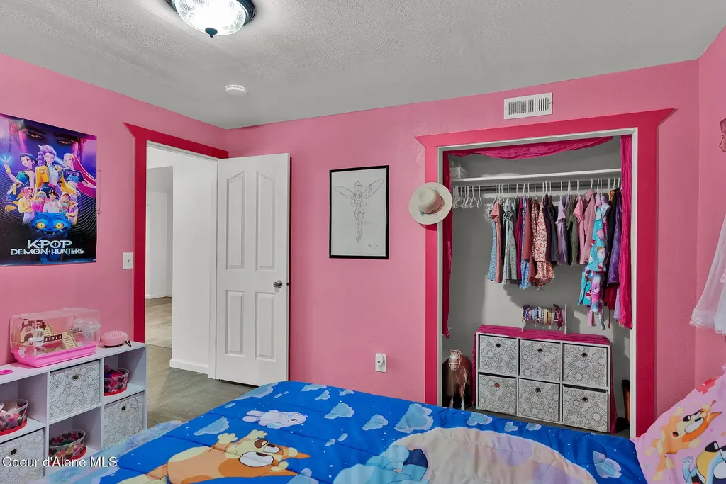 24842 N Cedar Mountain Road Athol ID 83801