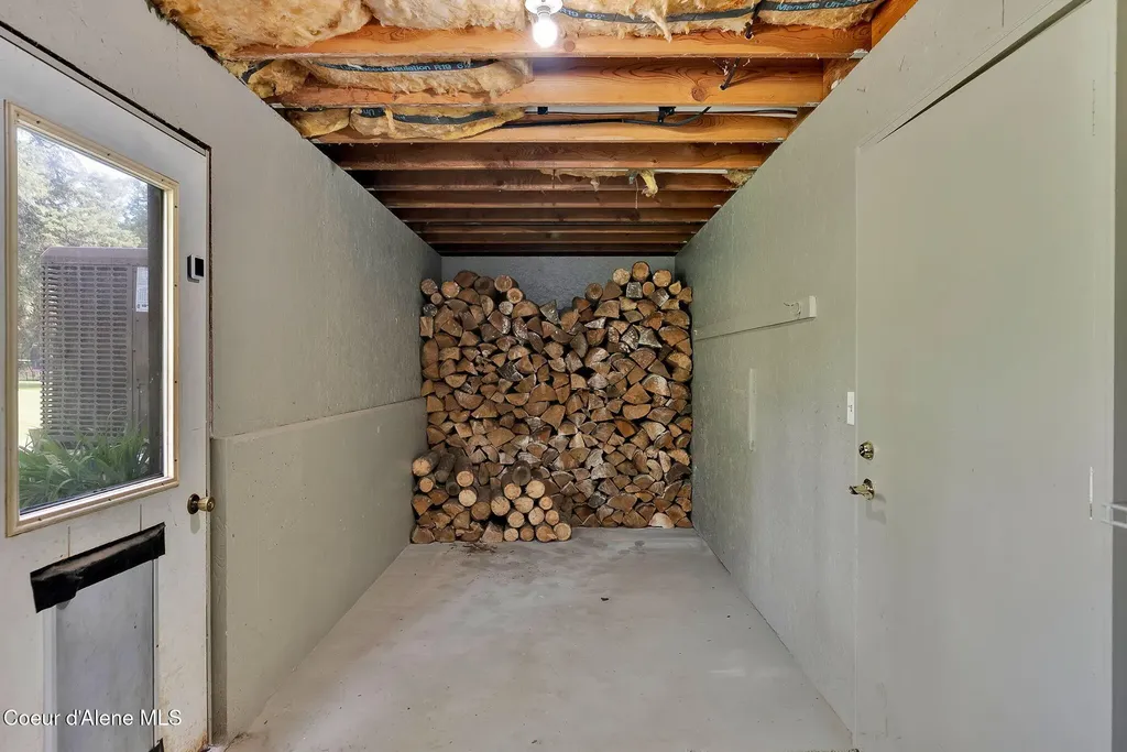 24842 N Cedar Mountain Road Athol ID 83801