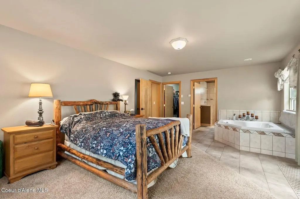 159 Frontier Village Naples ID 83847
