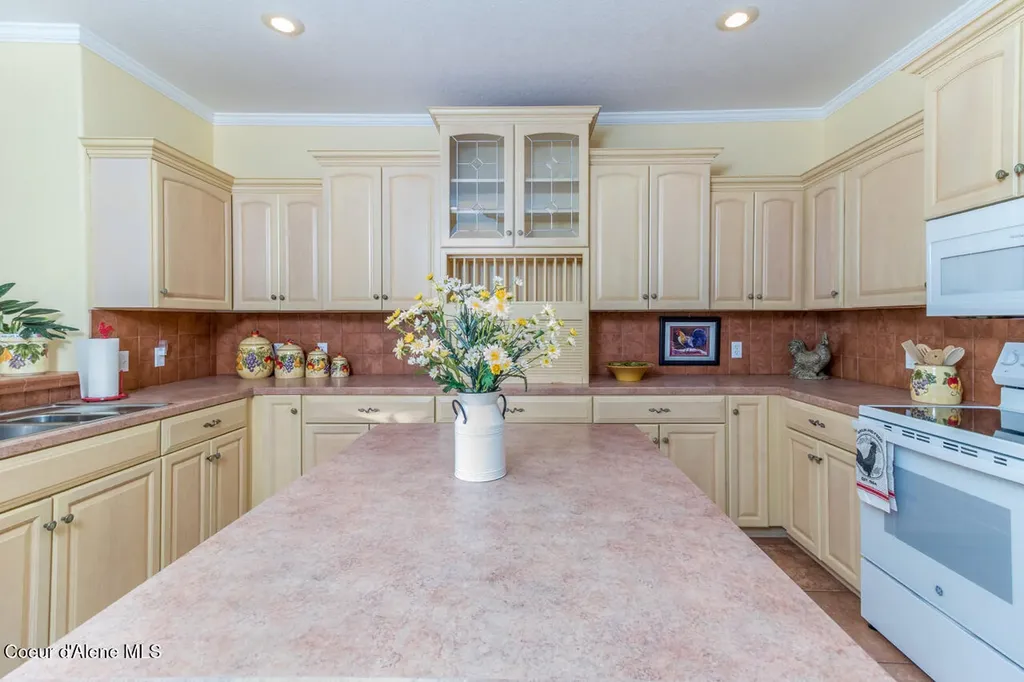 684 Chute Canyon Way Bonners Ferry ID 83805