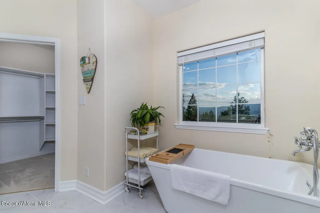 684 Chute Canyon Way Bonners Ferry ID 83805