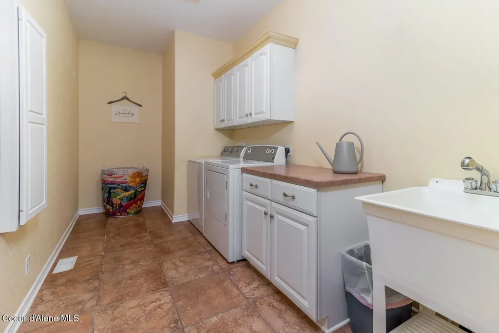 684 Chute Canyon Way Bonners Ferry ID 83805
