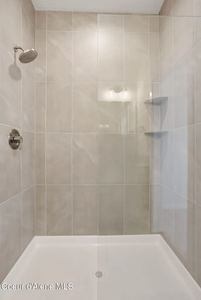 3274 N Segar Loop Post Falls ID 83854