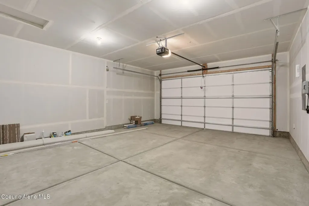3274 N Segar Loop Post Falls ID 83854