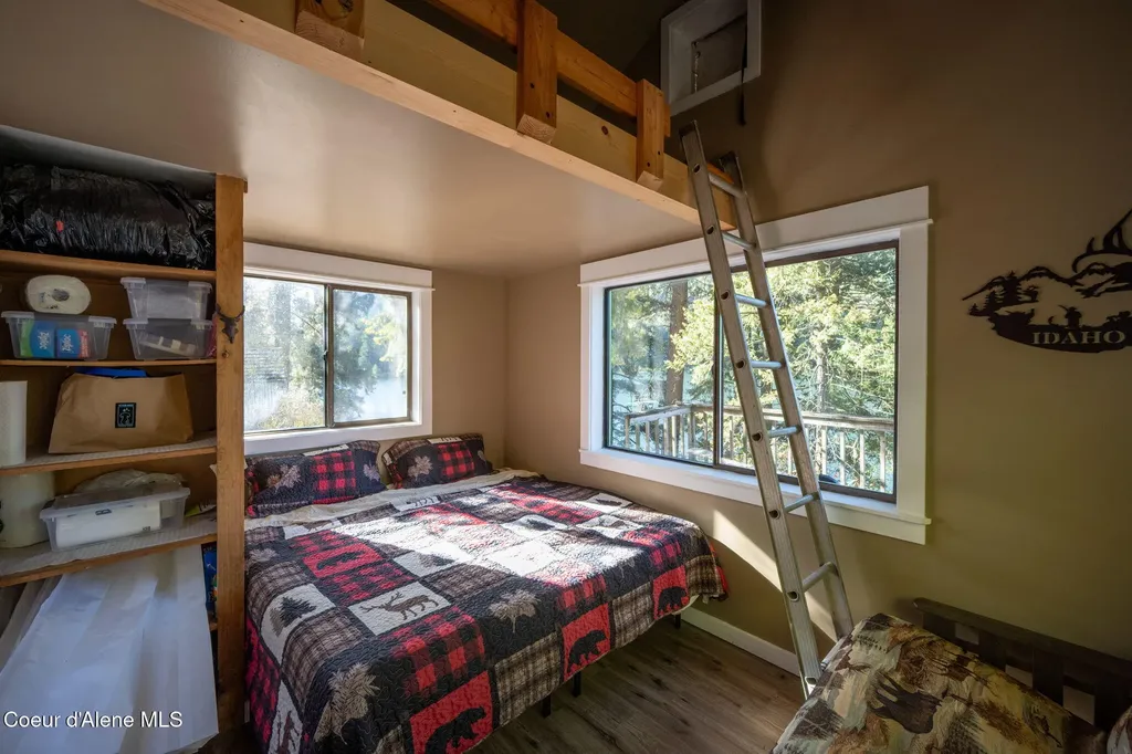 1402 Mirror Lake Road Sagle ID 83860