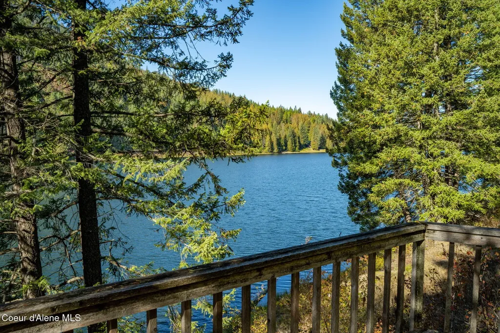 1402 Mirror Lake Road Sagle ID 83860