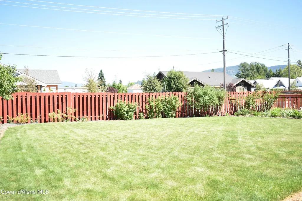 Walnut Street Sandpoint ID 83864