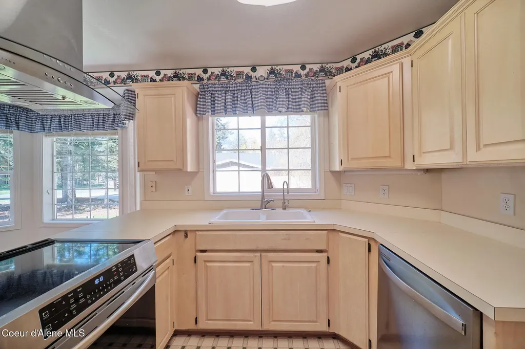 2753 E Point Hayden Drive Hayden ID 83835
