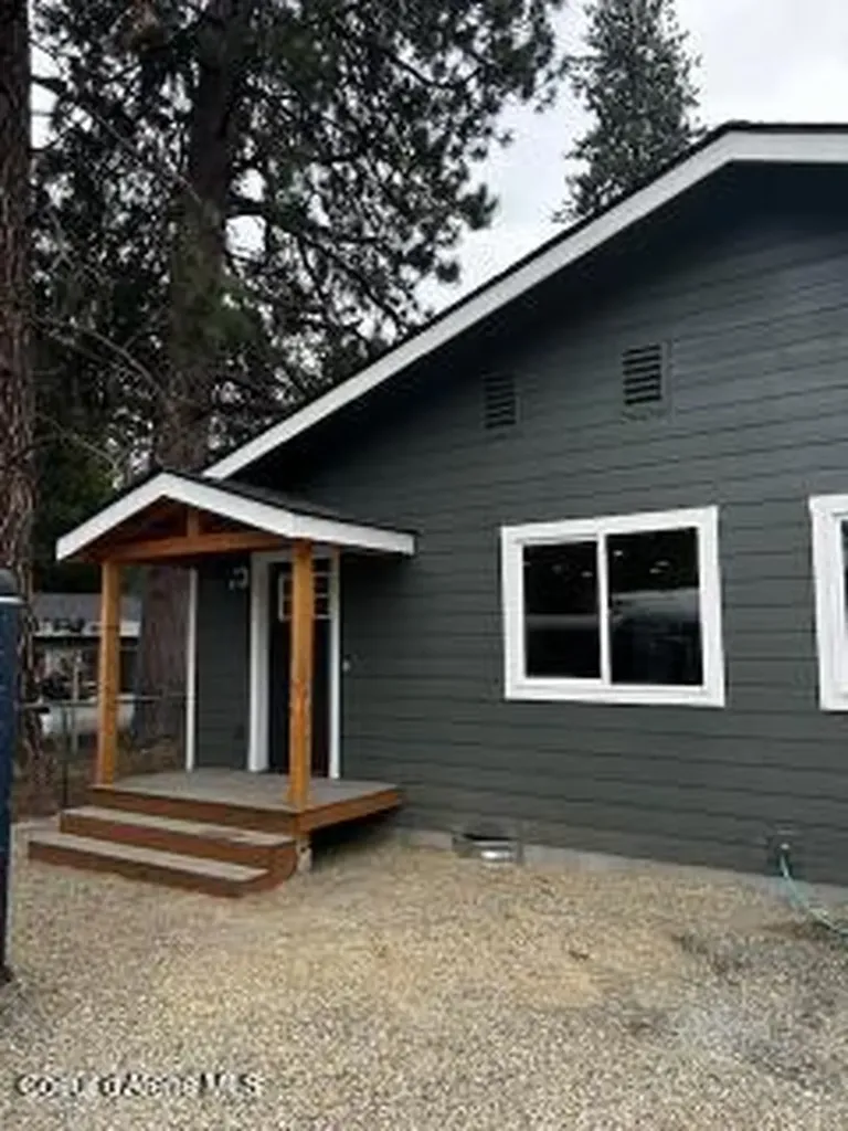 368 Harriet Street Priest River ID 83856