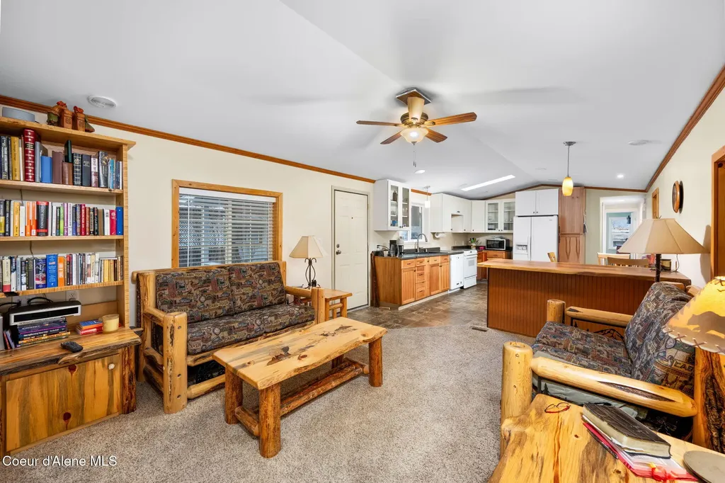 9140 N Starr Loop Hayden ID 83835
